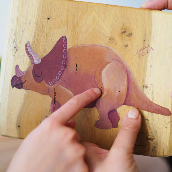 Dino auf Holz gezeichnet Materialien: Holz, Eiche, Acryl